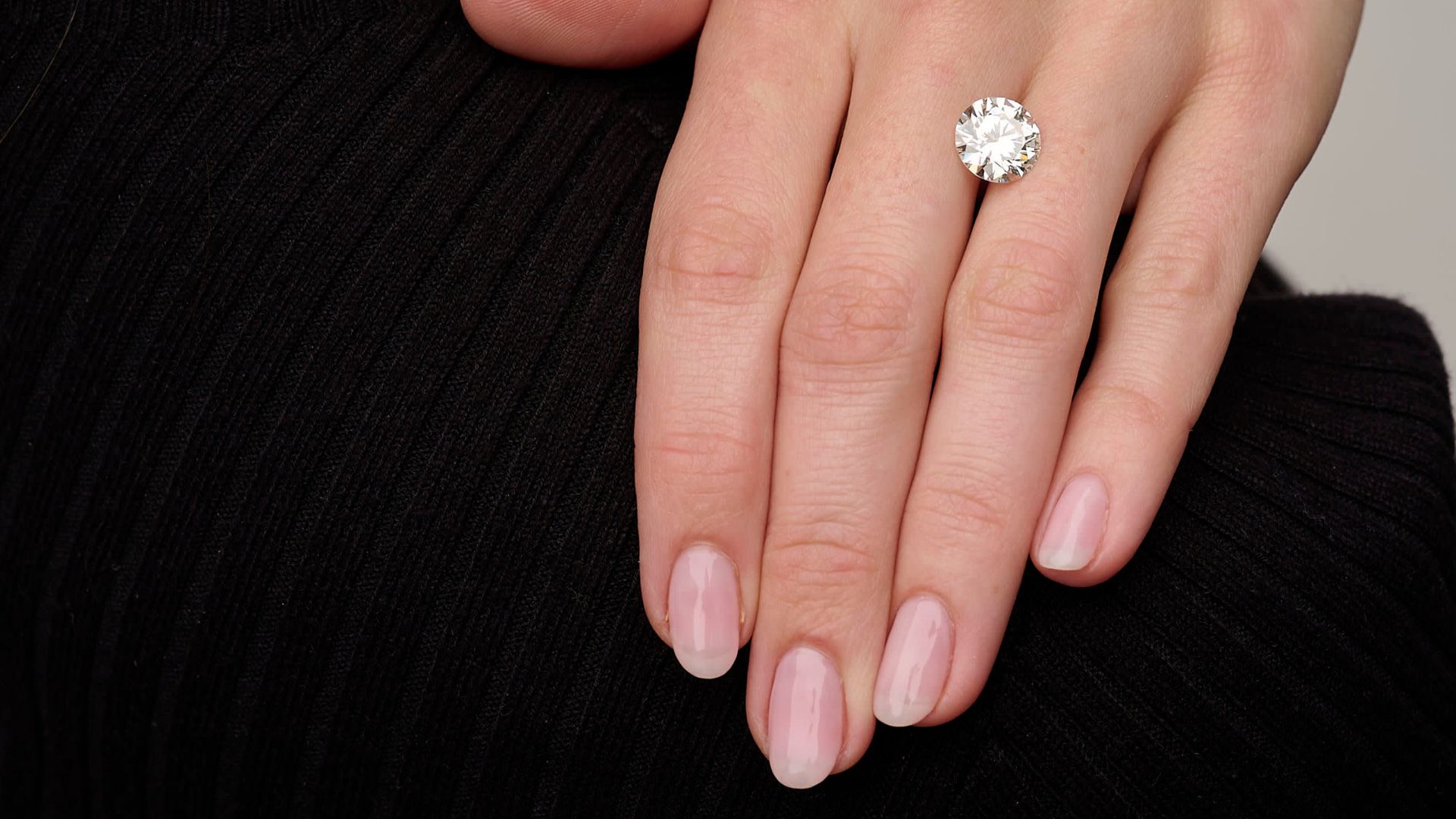 Magnificent Diamond Jewellery Goes Under the Hammer at Strauss & Co